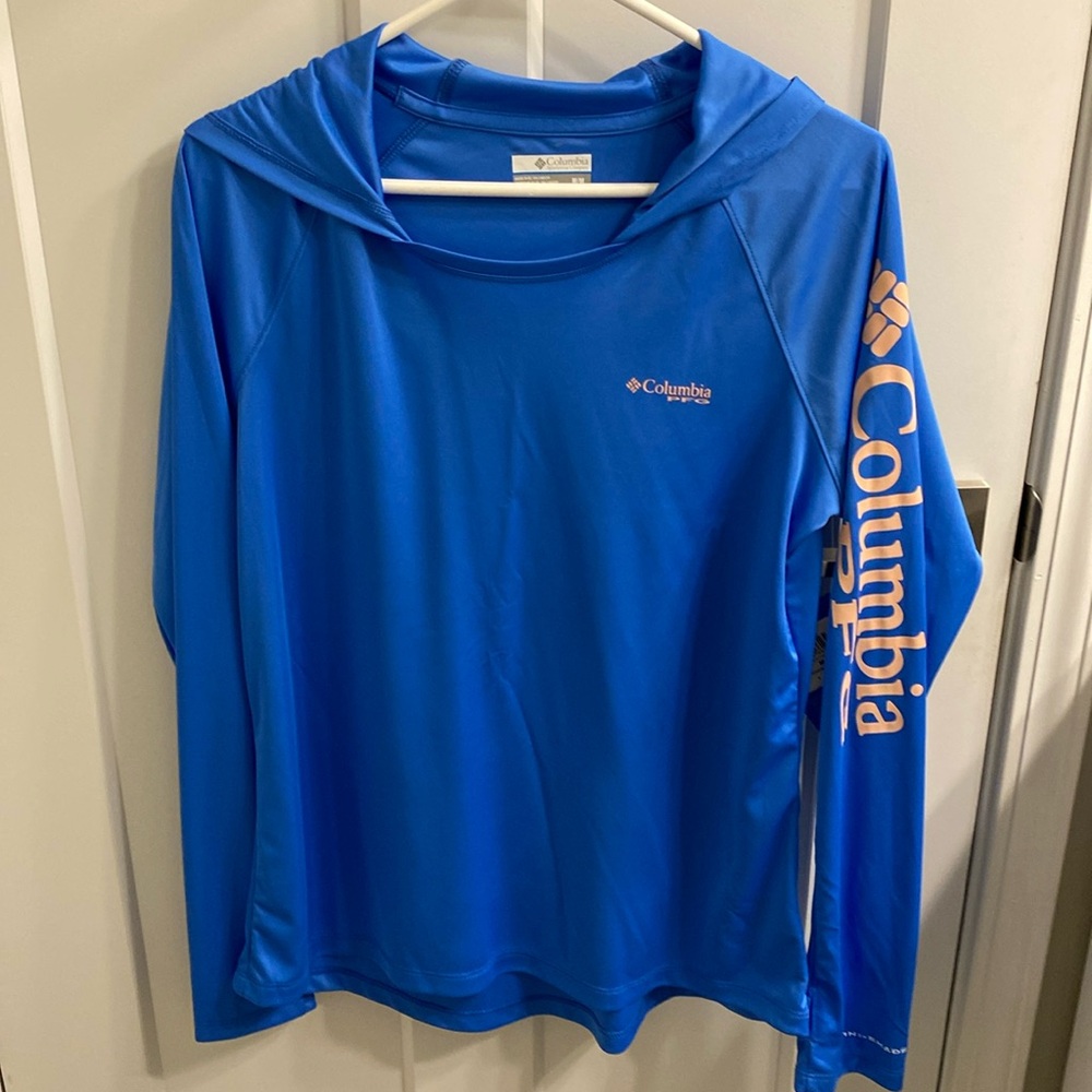Columbia sun shirt size M